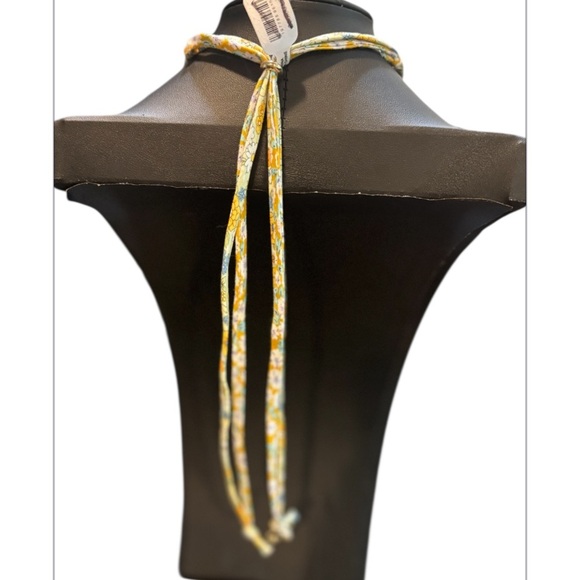 Free People Adjustable Floral Braided Shell Necklace NWT - Picture 3 of 4